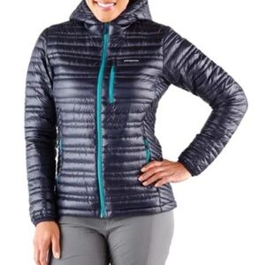 Patagonia Ultralight Down Jacket —Navy Blue with Teal Trim—BEAUTIFUL! Like New-S
